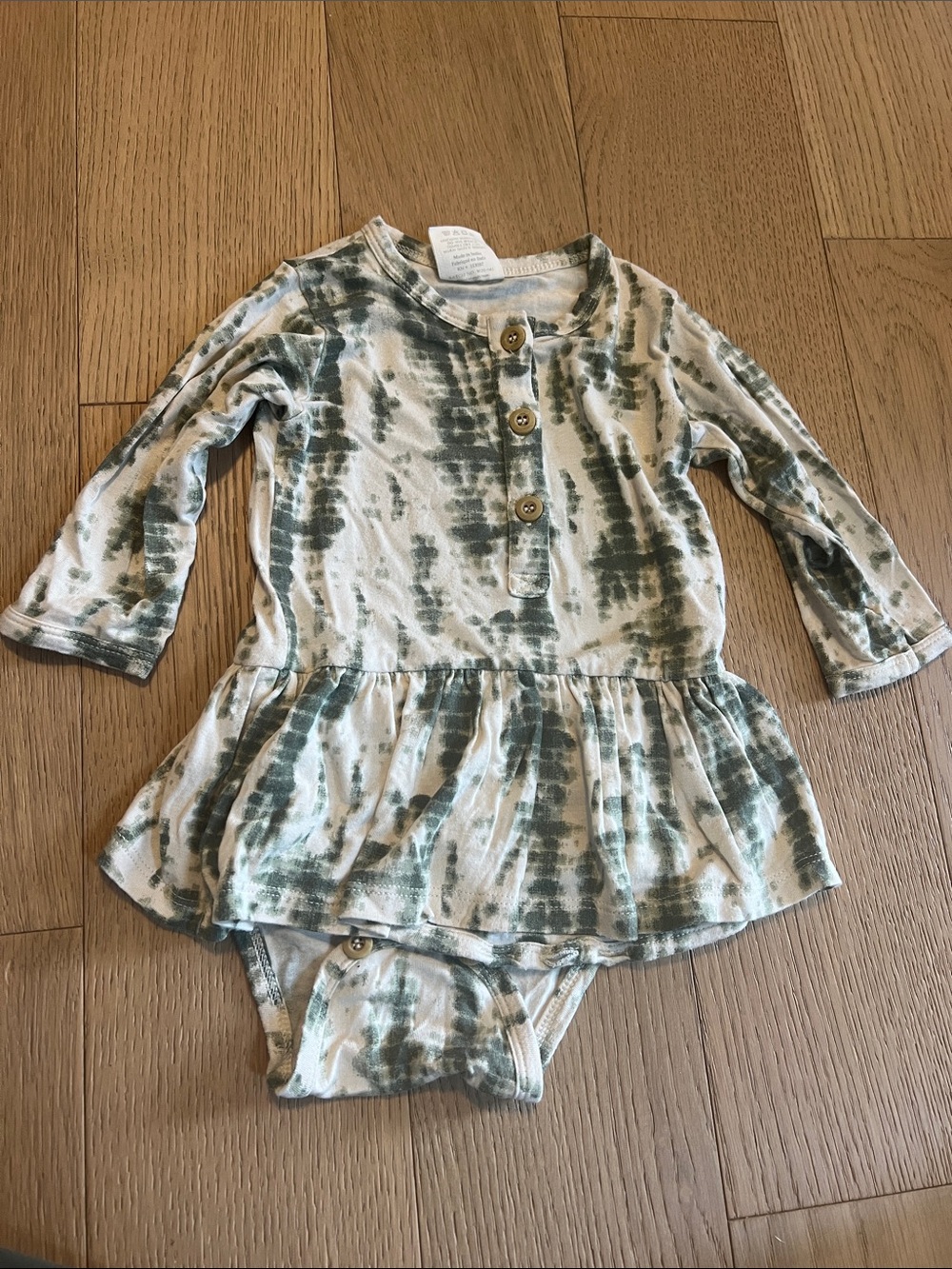 The Woods by Kate Quinn 6-12 mo
